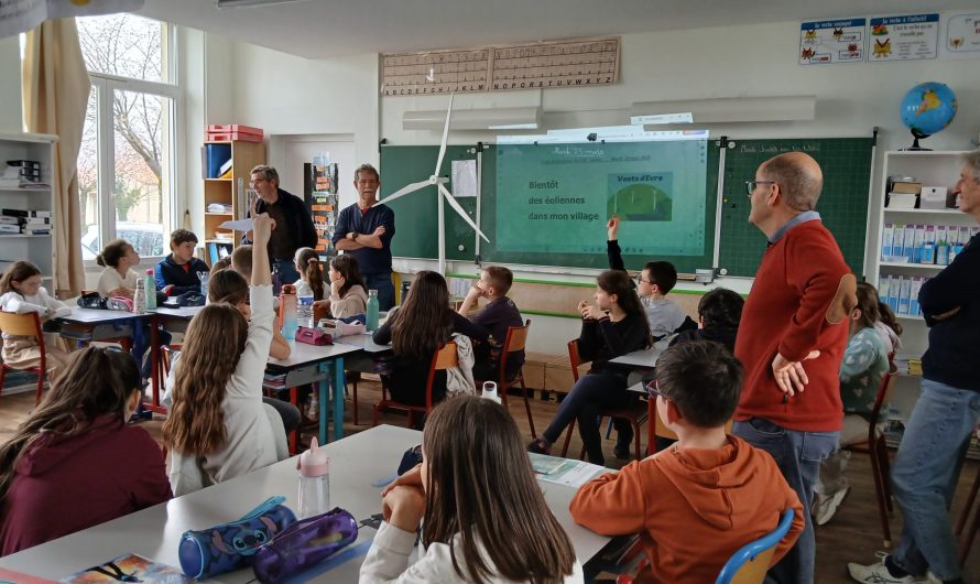 Le Parc Eolien présenté aux écoliers du Fief-Sauvin